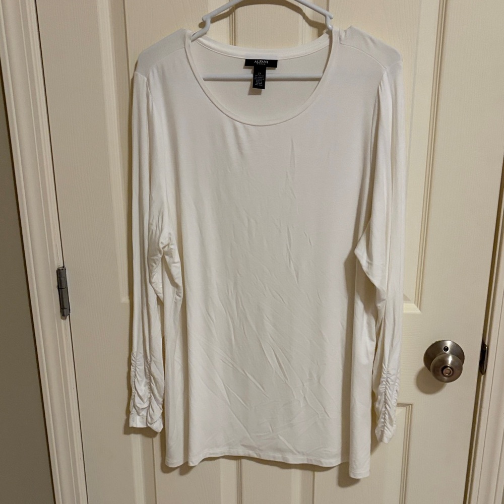 Alfani Cream Long Sleeve Top